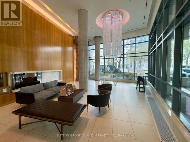Photo - 215 Fort York Blvd Unit 615