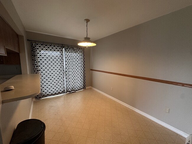 1346 Nadenbousch Ln