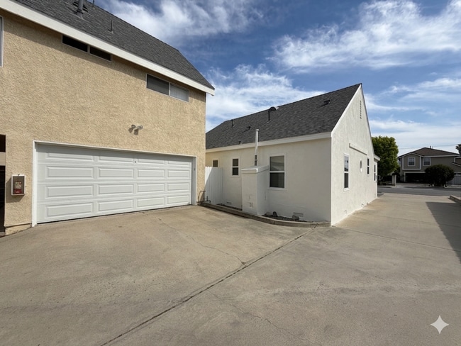 Photo - Alhambra Dr Unidad A