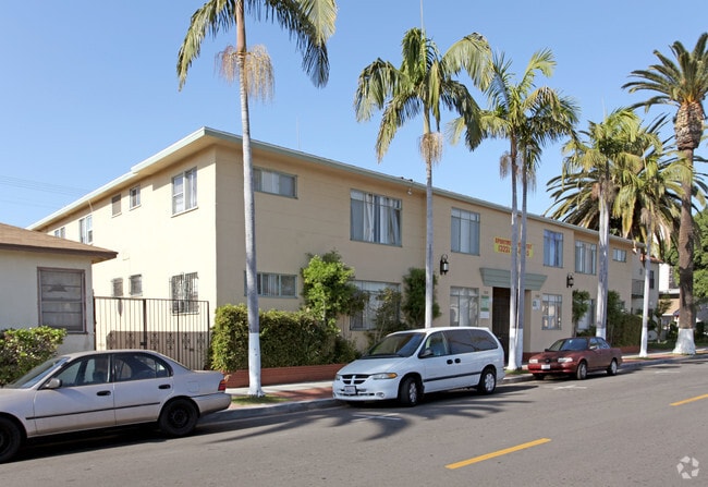 Primary Photo - 7129-7135 Stafford Ave