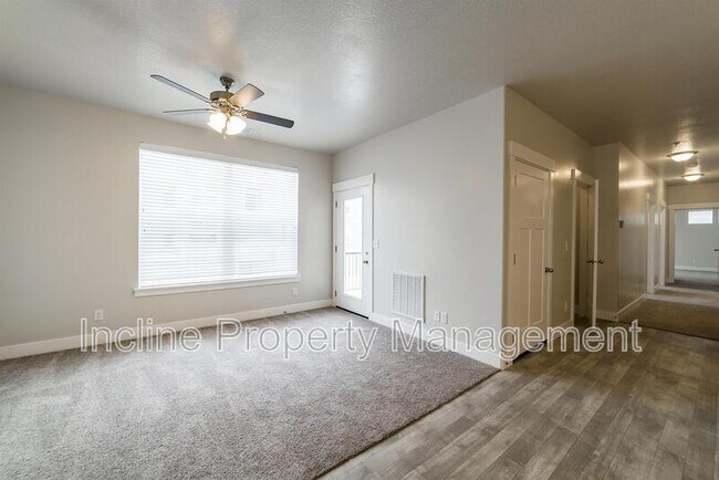 Photo - 619 N Emery Ln