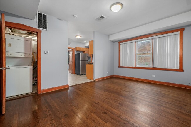 4538 W Jackson Blvd Unidad 2