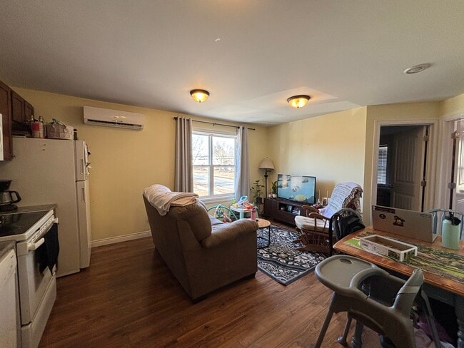 Building Photo - Apartment for Rent Unit 1