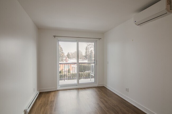 Photo - 1800 Rue Victoria Unité 303