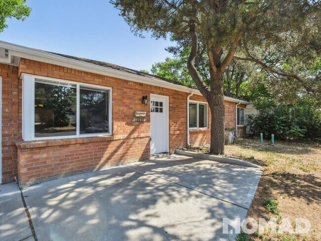 Photo - 4Bed/3Bath Updated modern home near Fitzsi...