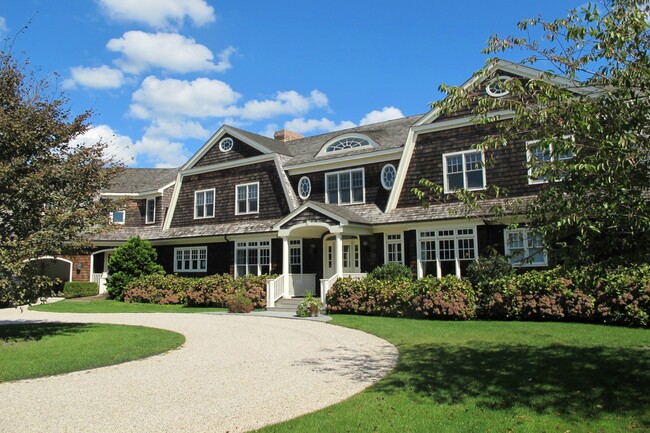 Photo - 262 Mecox Road