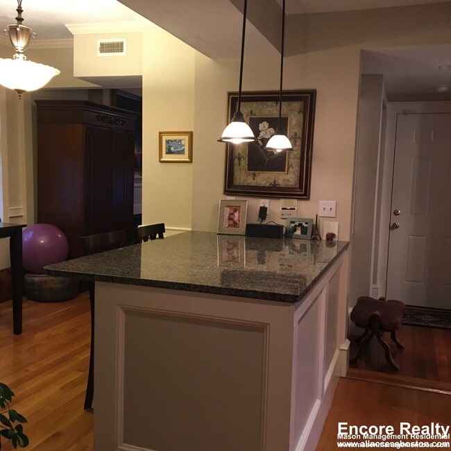 12 Arcola St Unit 3