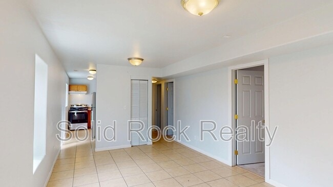 Photo - 712 E 3rd St Unit 1