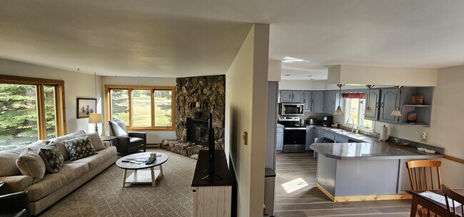 600 Ponderosa Dr