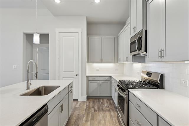 Photo - 3155 Winter Rose Way