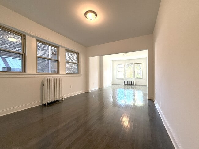 Photo - 2905 N Bartlett Ave