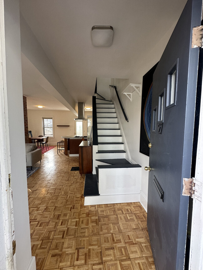 Photo - 27 Lee St Apartments Unit 27
