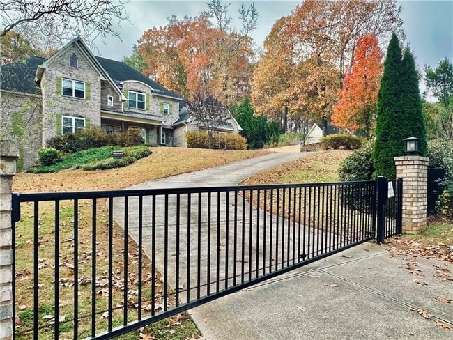 Photo - 3232 Brookview Rd