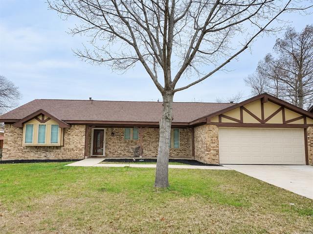 5901 Crestwood Cir W