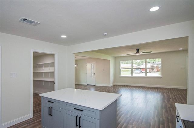 Photo - 2608 Lockhart Ave