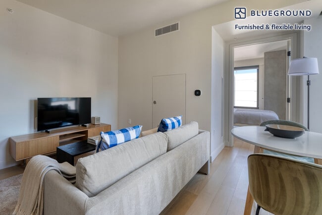 Photo - 30 Otis St Unidad SI FL9-ID1716