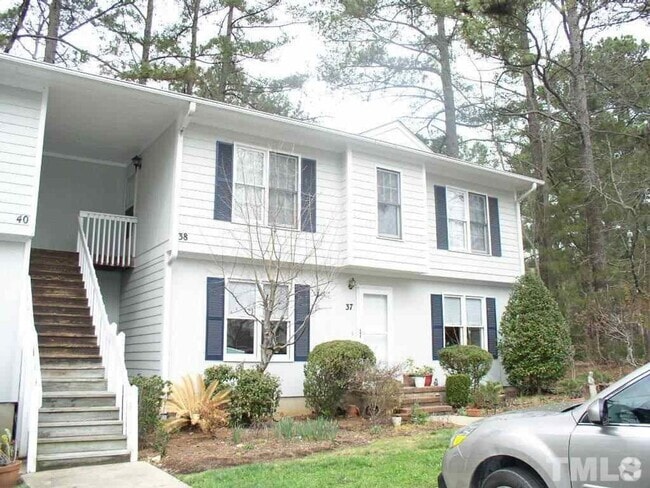 Building Photo - Carrboro / Brighton Sq. Apt. AVAILABLE