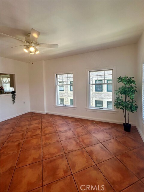 Photo - 2121 James M Wood Blvd Unidad 224