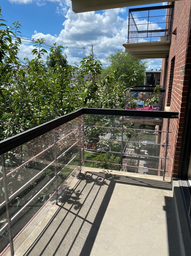 Photo - Large, comfortable 1 bedroom with balcony! Parking included! Near Natick Mall!