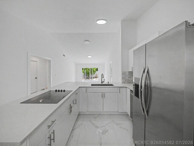 8464 Lakepoint Ct