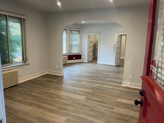 Photo - 1502 N Oakes St