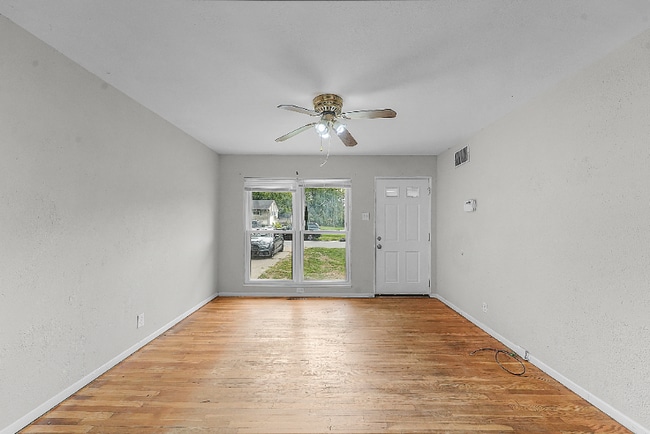 Photo - 10617 Glen Garry Rd