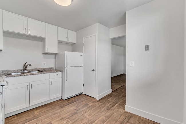 Photo - 2111 E 3300 S Unidad Apt A