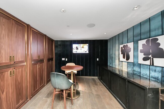 Building Photo - 1300 Lamar St Unit T8