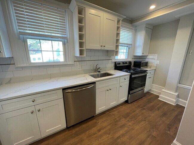 Kitchen - 303 S Olive St