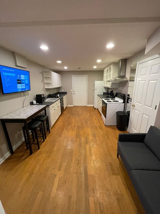 Photo - 1666 Briarcliff Rd NE