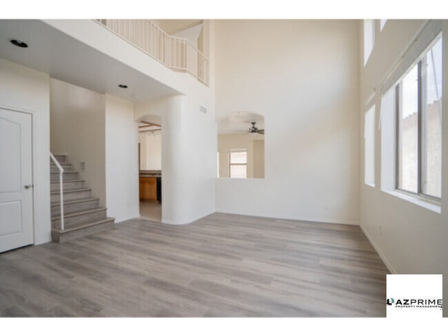 Building Photo - Unveil a Rare Treasure in Avondale-a Respl... Rental