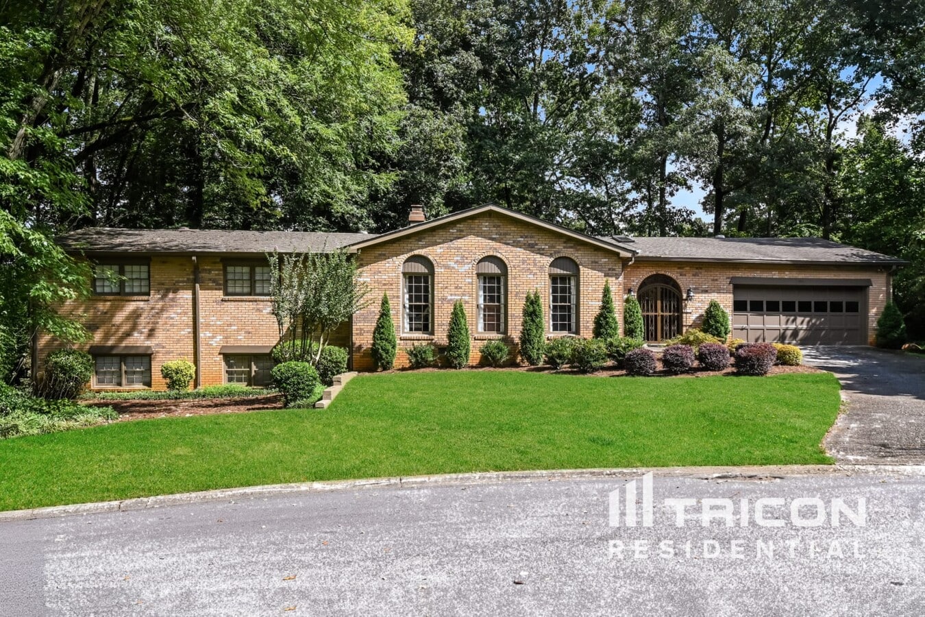 Photo - 361 Willow Glenn Dr House