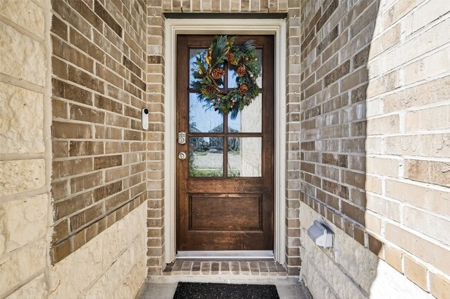 Photo - 1601 Darwin Cedar Dr