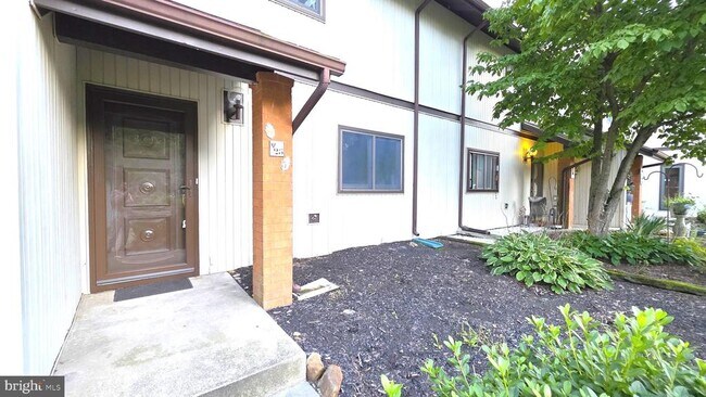 25 Village Dr