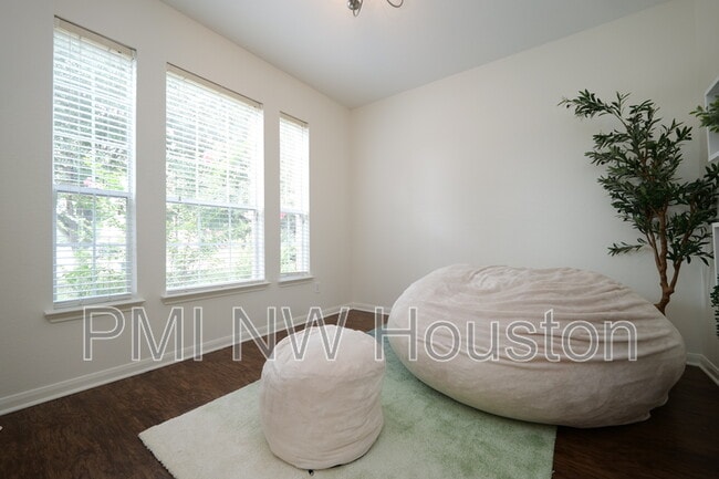 Photo - 1203 Lavender Shade Ct