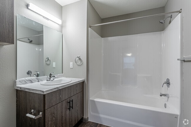 1BR, 1BA - 463 SF