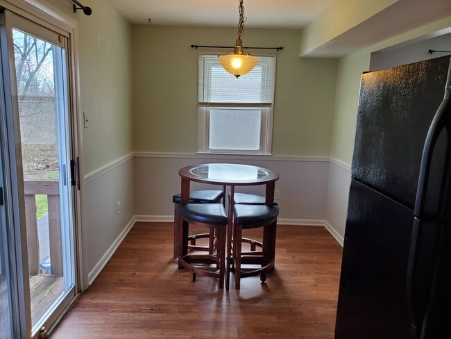 Photo - 717 Willow St Unit 2B