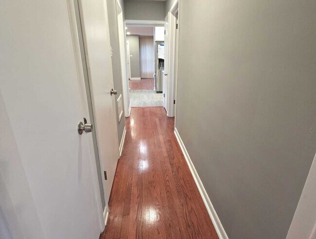 Photo - 8942 S Cornell Ave