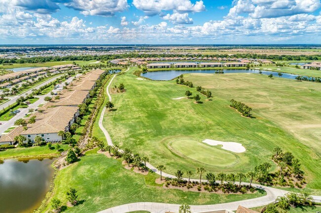 LWN golf course - 17006 Vardon Ter Unit 104