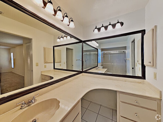 Building Photo - 5025 79th Ave Dr E Rental