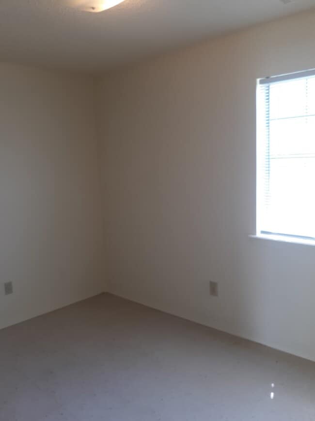 Photo - 685 Jill Ln Unit Apt A