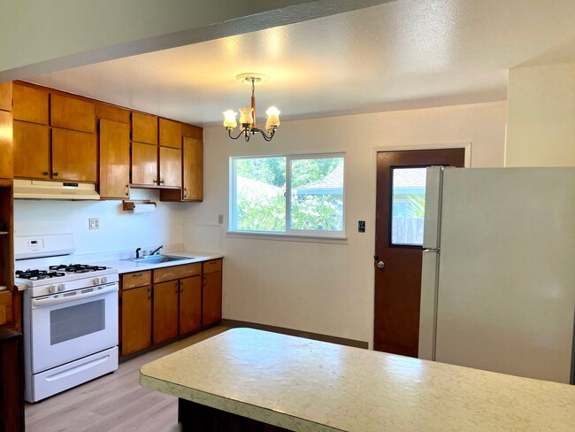 Photo - One level 2 bedroom duplex in Forestville! Near downtown!