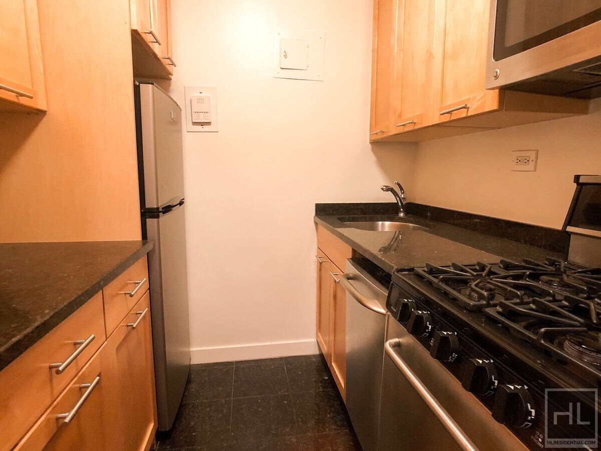 Photo - Fourth Avenue Unidad 3E