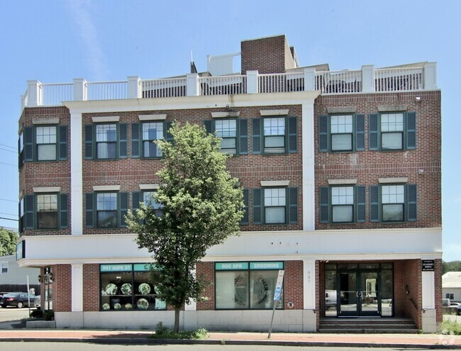 Building Photo - 947 Hope St Rental