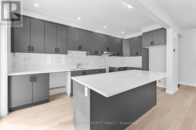 Photo - 701 Tincture Pl