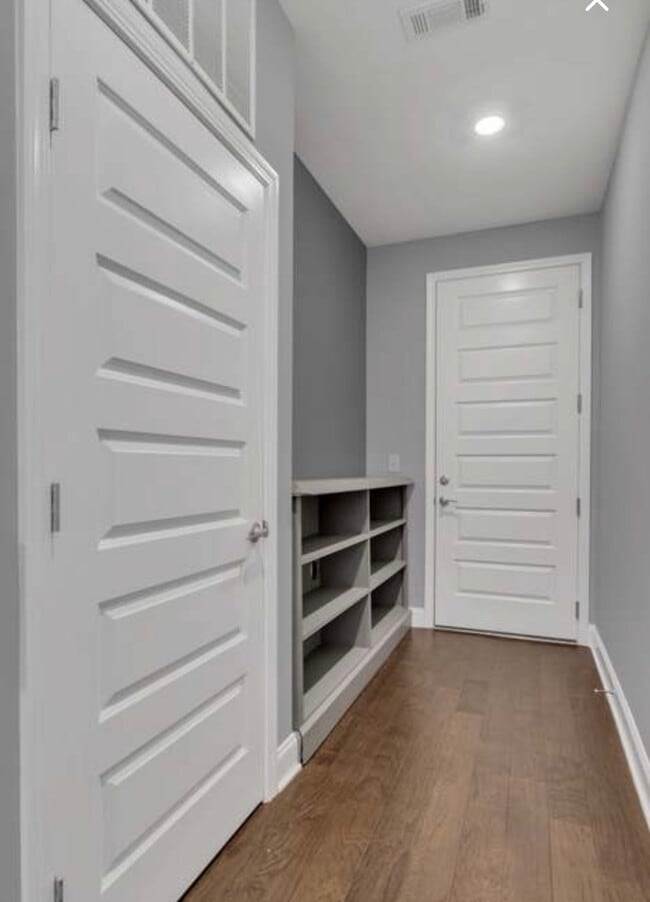 Photo - 1000 Vintage Green Ln Unidad 1104