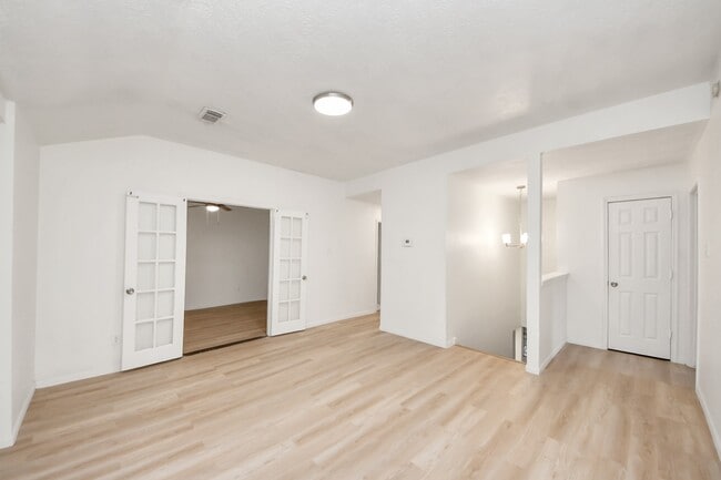 Photo - 3046 Texas Oak Dr