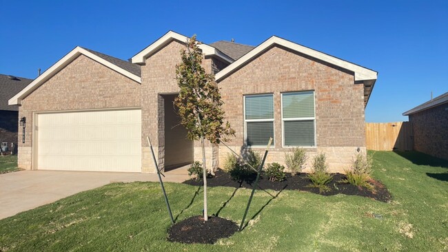 Brand New 4 Bedroom 2 Bath Home in Yukon S... - Brand New 4 Bedroom 2 Bath Home in Yukon S...