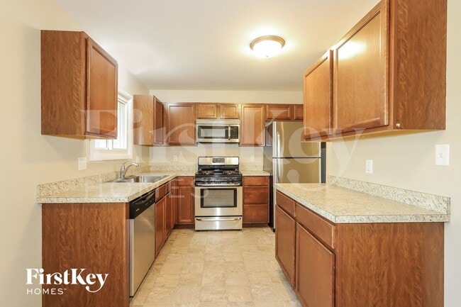 Photo - 923 Nottingham Ln