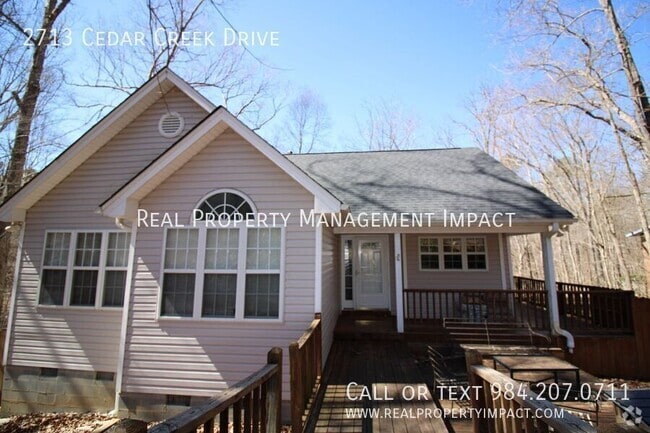 Building Photo - 3 Bedroom 2 bath Tranquil Woodland Retreat... Rental